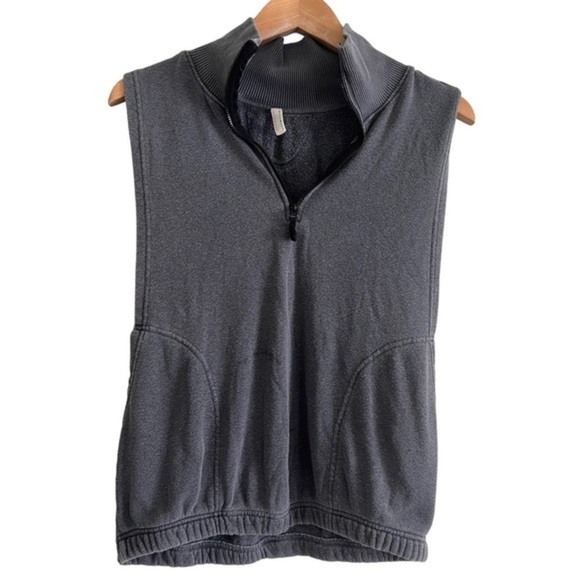 Free People Movement Movin On Half Zip Top Vest Size XS - Picture 3 of 7